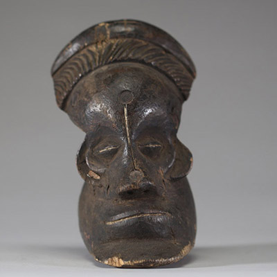 Afrique RDC - Sculpture anthropomorphe Yaka en bois, 1ère moitié XXème.