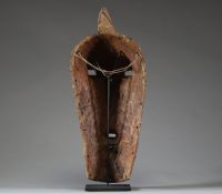 Afrique RDC - Impressionnant masque «Kifwebe » Songye en bois sculpté, belle et rare polychromie, Congo RDC, 1ère moitié XXème.