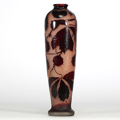Cristallerie de Wadgassen, Villeroy & Boch Edmund Rigot Vase en verre gravé à l’acide Vers 1900-1920.