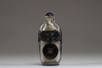 Chine - Tabatière en verre de Pékin à décor de chauve souris, vers 1900.