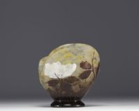 DAUM Nancy - Rare multi-layered acid-etched glass bowl with cabochon beetle, signed.