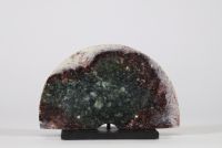 Pendentif en jade gravé, Chine, dans le style de Qijia ou Kiansu,