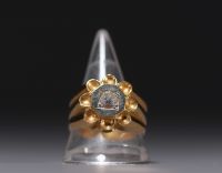 Ring in 18k yellow and white gold, brilliant cut, total weight 8.2gr.