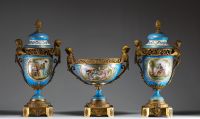 Sèvres - Spectacular porcelain mantelpiece with celestial blue background, gilt bronze mount, mark under the lids.