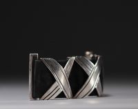Hector AGUILAR (attribué à) - Bracelet moderniste en argent et cuir.