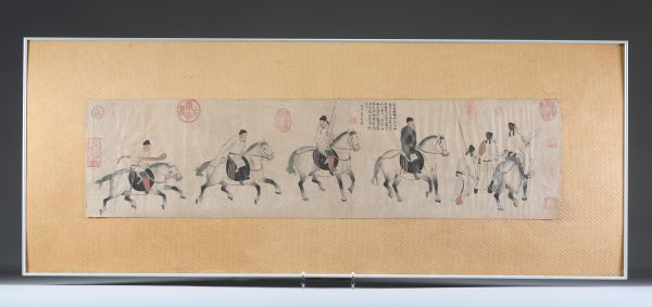 Chine, probablement dynastie Qing – Encre et couleurs sur papier, scène équestre cette peinture horizontale présente une composition vivante représentant une procession équestre. Sept cavaliers vêtus 