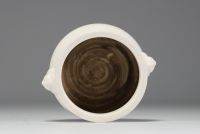 Chine - Bol en porcelaine blanche monochrome, marque sous la pièce, d'époque XIXème